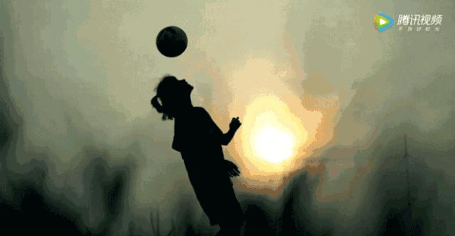 独腿外卖小哥日行四万步,送外卖小哥感动落泪