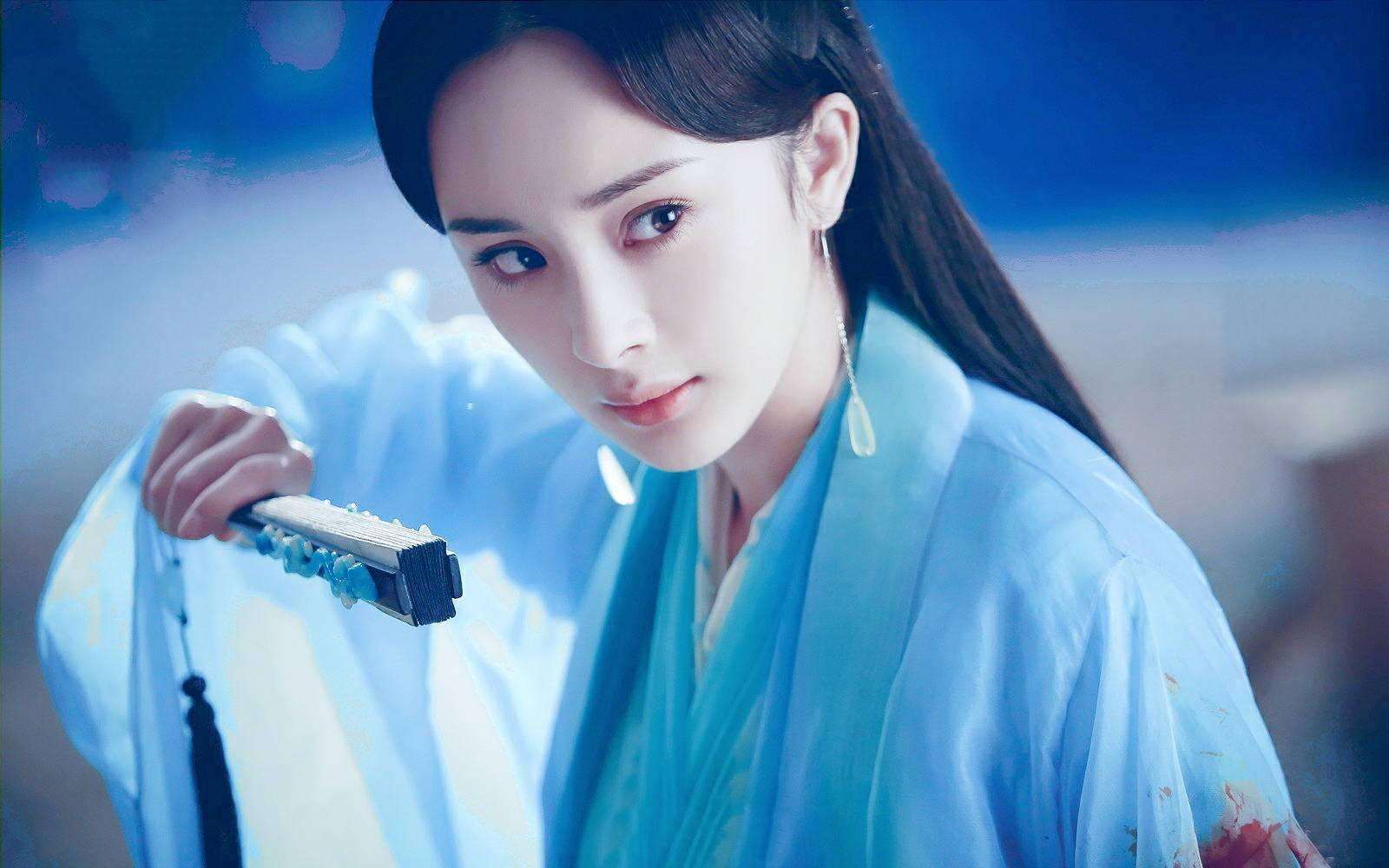 杨幂现在有多少片酬,杨幂的真实身价多少亿