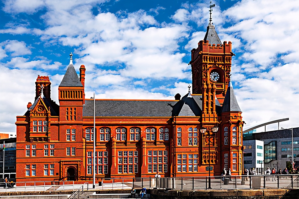 不羁红龙——说说威尔士的风土人情及足球