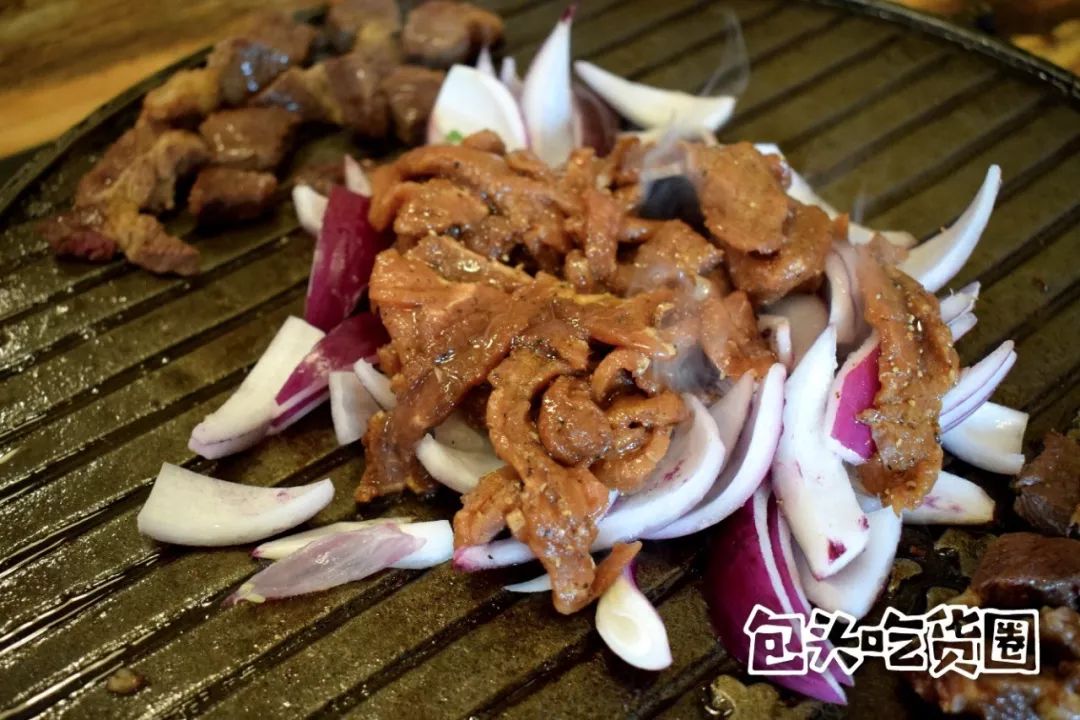 列入非遗的京味炙子烤肉，在包头也能吃到啦！