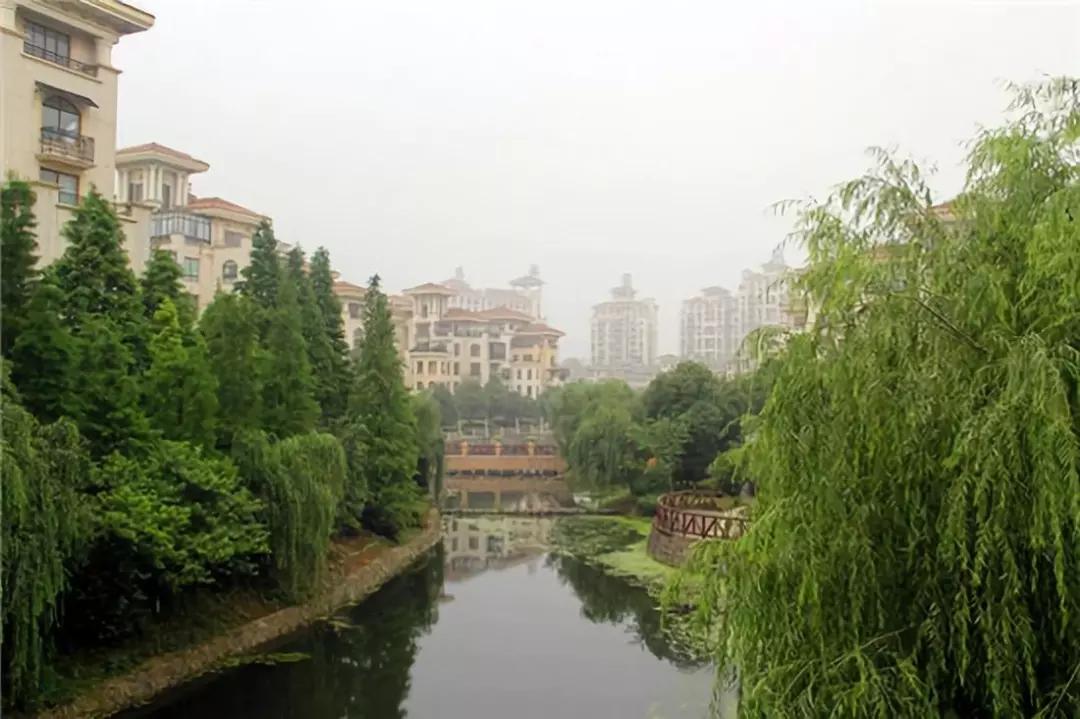 坚决斗争！拒交物业费！镇江这个小区业主还要赶走物业公司