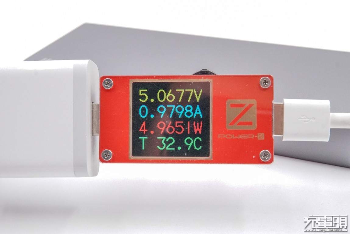 绿巨能22.5瓦充电器,绿巨能18w移动电源评测