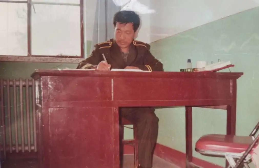 他是峰峰体育界的传奇，他的学生桃李满天下