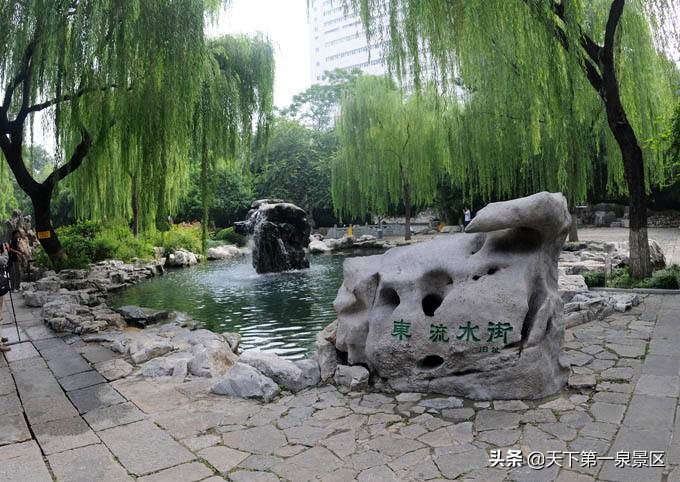 【那些“泉”事】月牙泉美，美在高度~