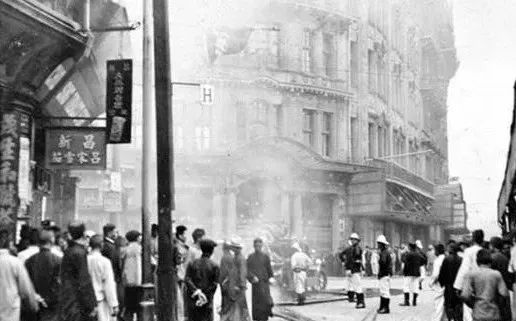 泪崩！1年1张，百年上海，老底子上海人都看哭了！