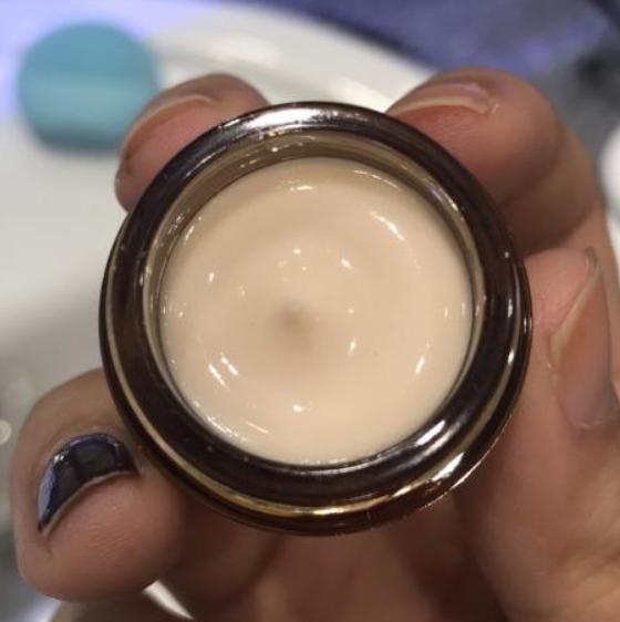 三款贵到哭泣却有奇效的眼霜测评,这五款眼霜才是真正的实力派