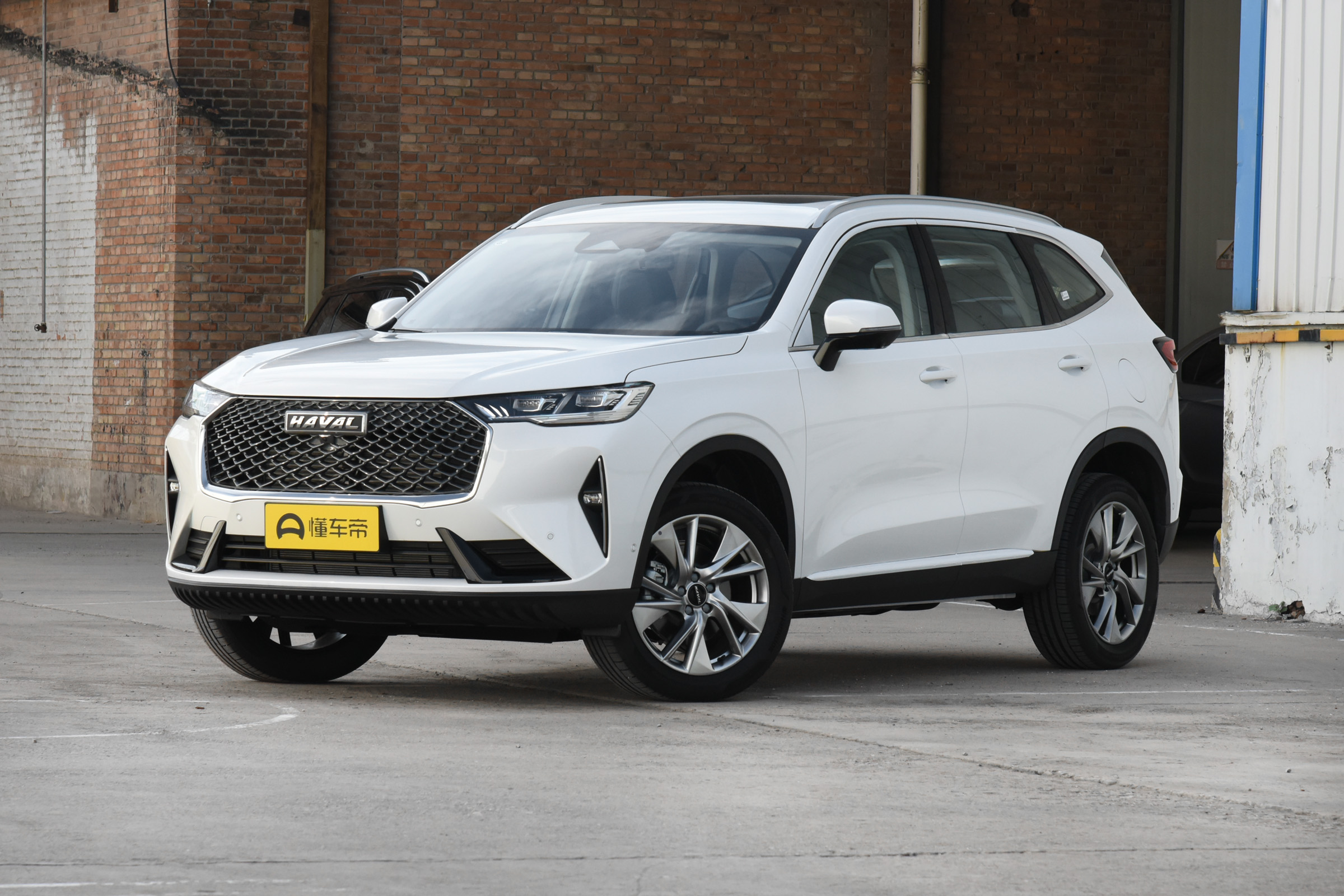 试驾全新三代哈弗h62.0顶配版,试驾第三代哈弗h62.0t