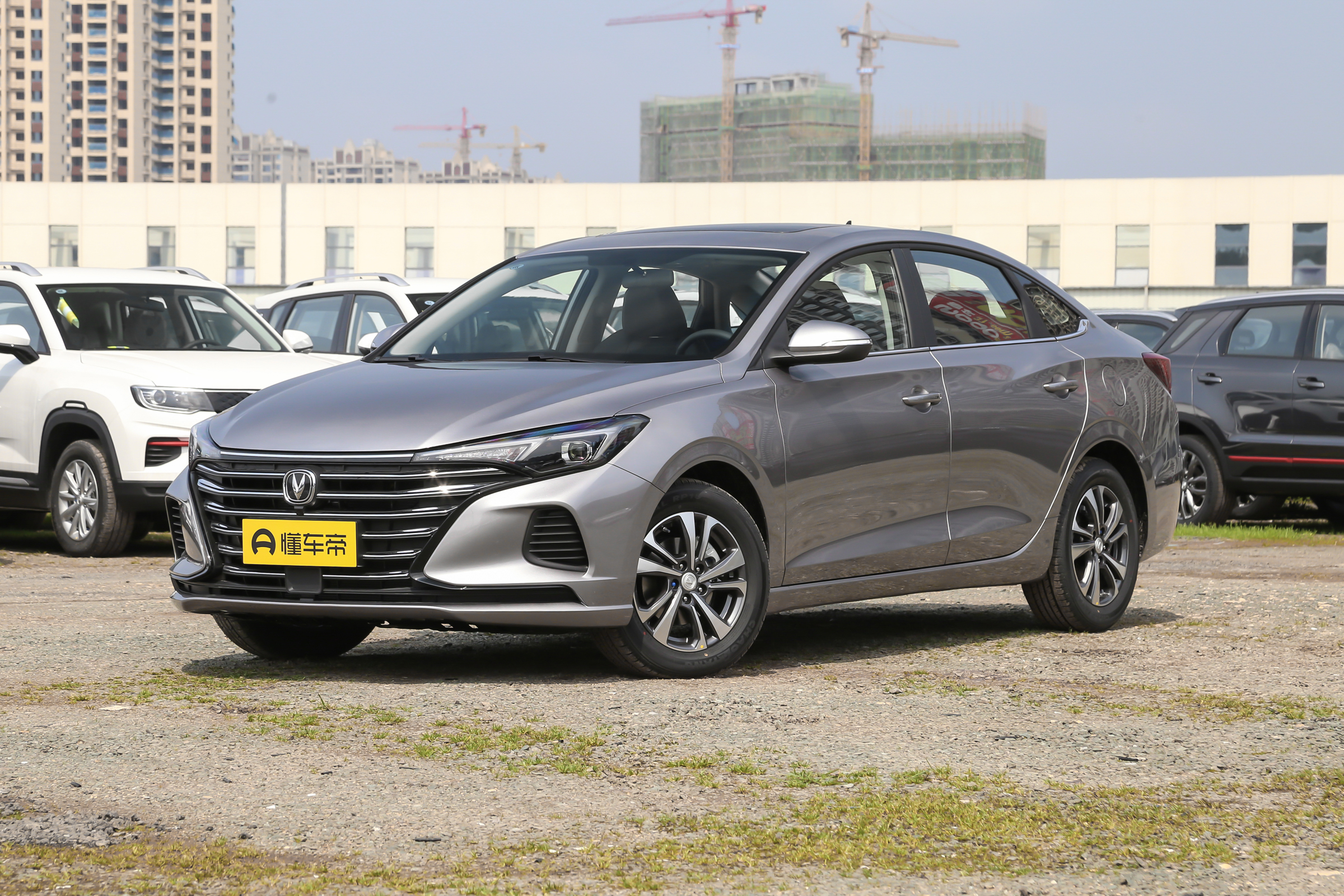 20款长安逸动漆面和钣金怎么样了,长安逸动车漆用几年裂开了