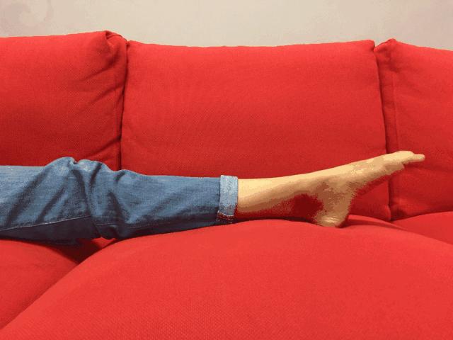 走路膝关节后面窝窝疼,膝盖髌骨前端两侧凹陷处按压疼