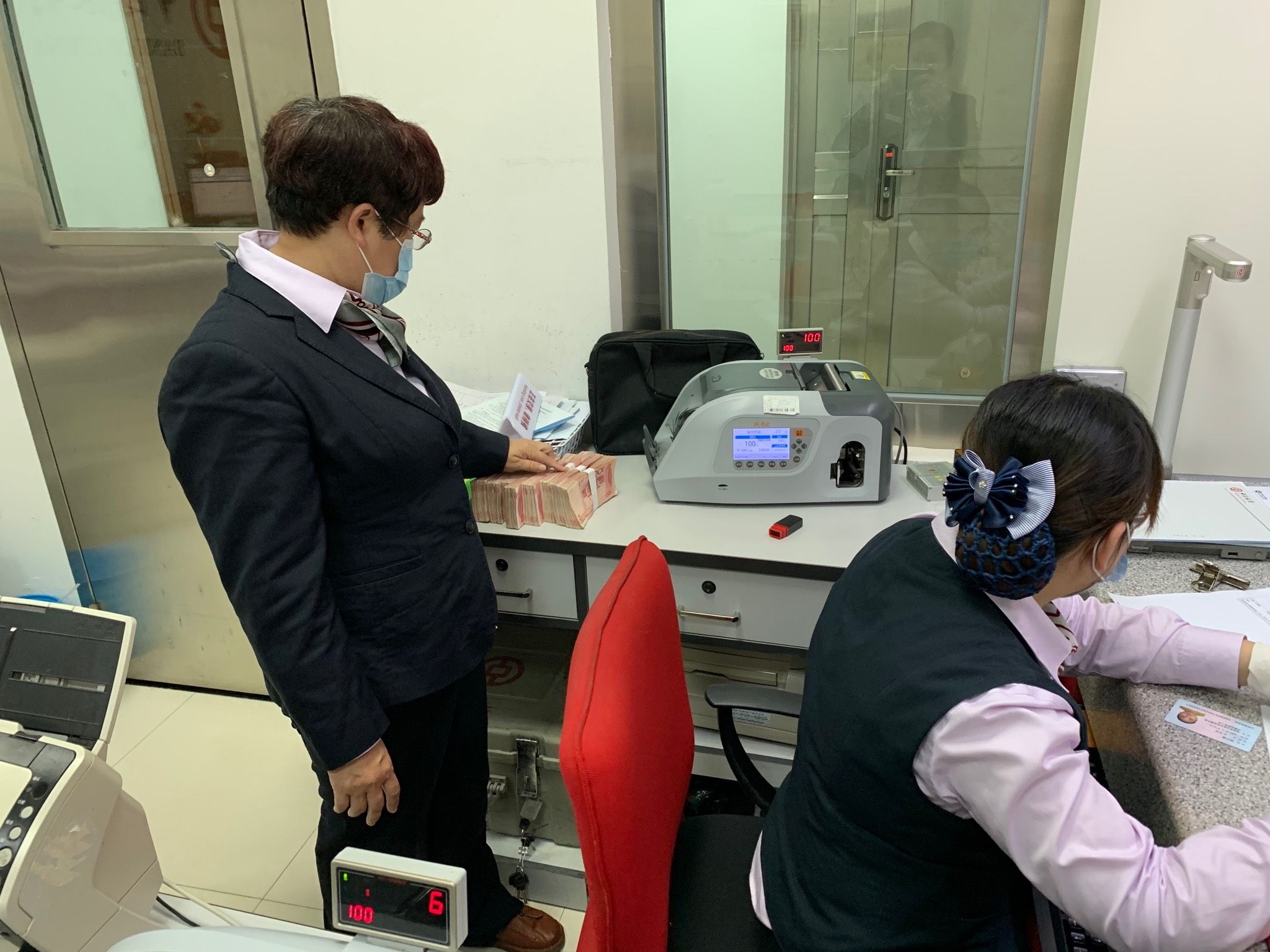 利率下调大额存单怎么存划算,目前存三年大额存单利率是多少