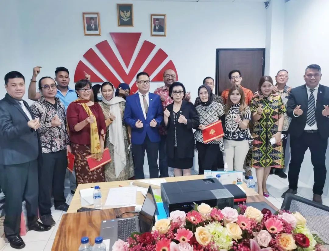 喜讯！深圳荣格斩获“2022中国社交商业年度优质创业平台”！