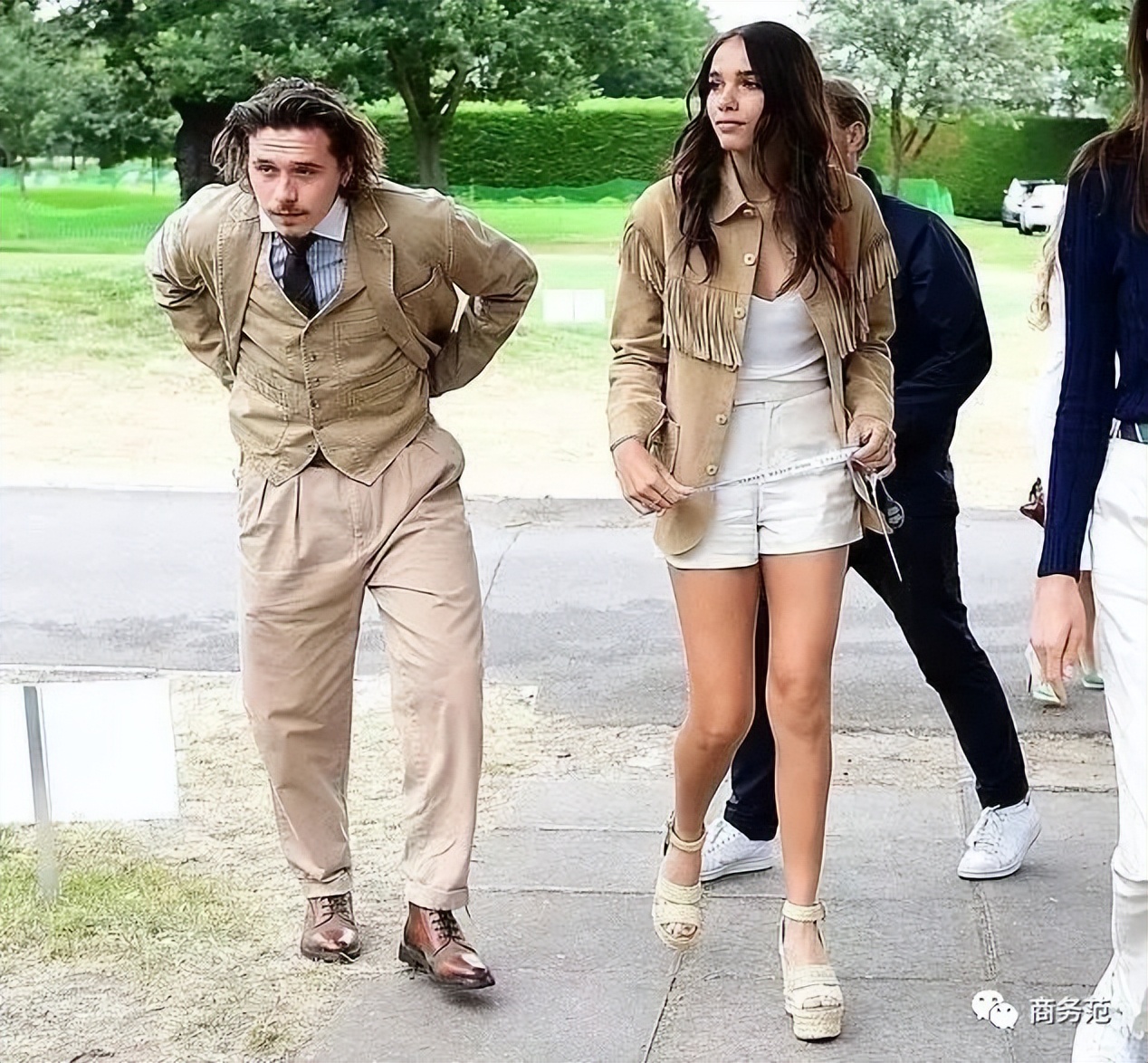 贝嫂儿子掉代言气哭妈妈!“强势母亲”VS“废柴儿子”对比强烈…