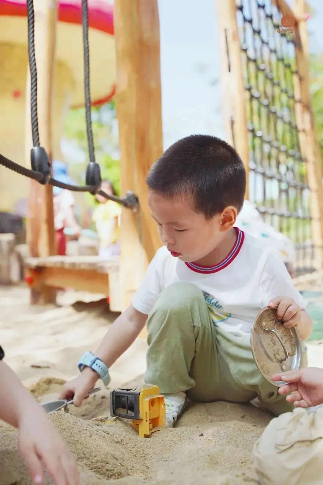 下雨天带小孩可以这样玩,下雨天可以带孩子去哪玩