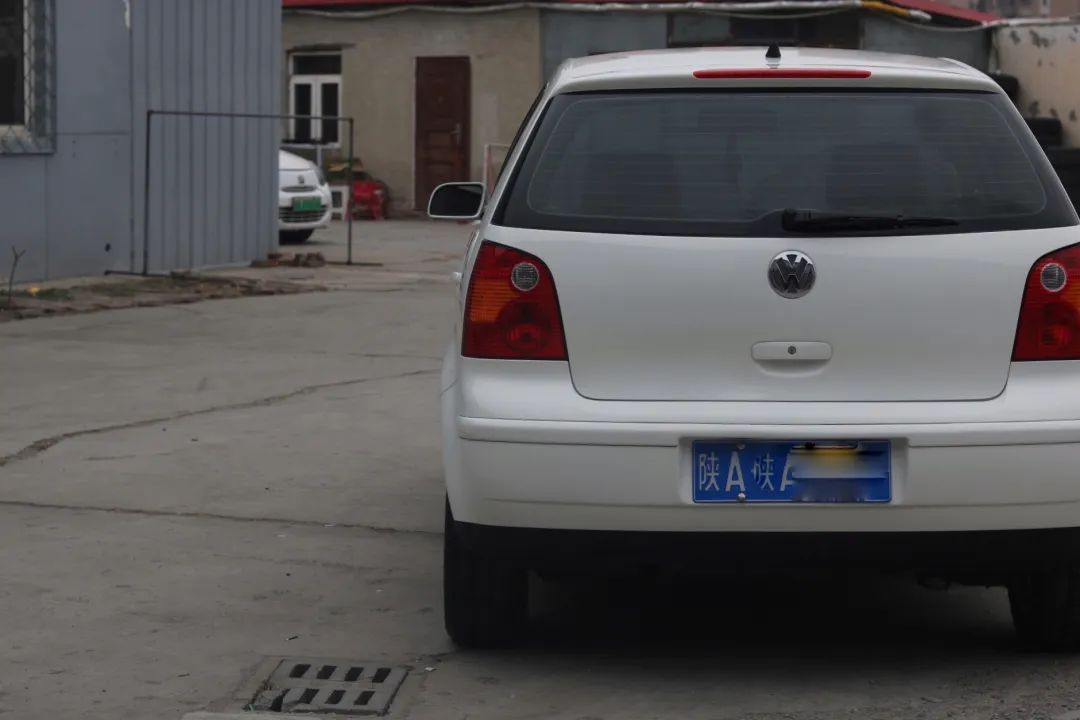 老款大众polo拆解内饰全过程,旧polo翻新视频