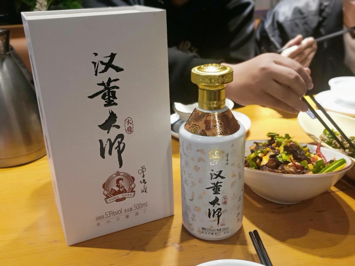 烟酒店一般靠什么赚钱,街上的烟酒店靠什么盈利