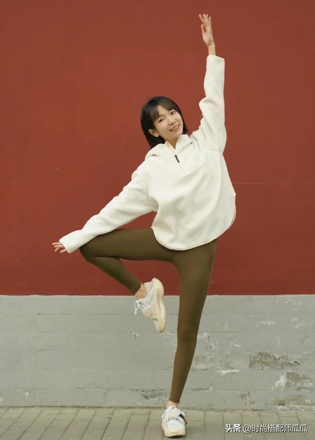 为什么“打*裤底**”这么多讲究？不懂“搭配、配色”，难怪穿得俗气