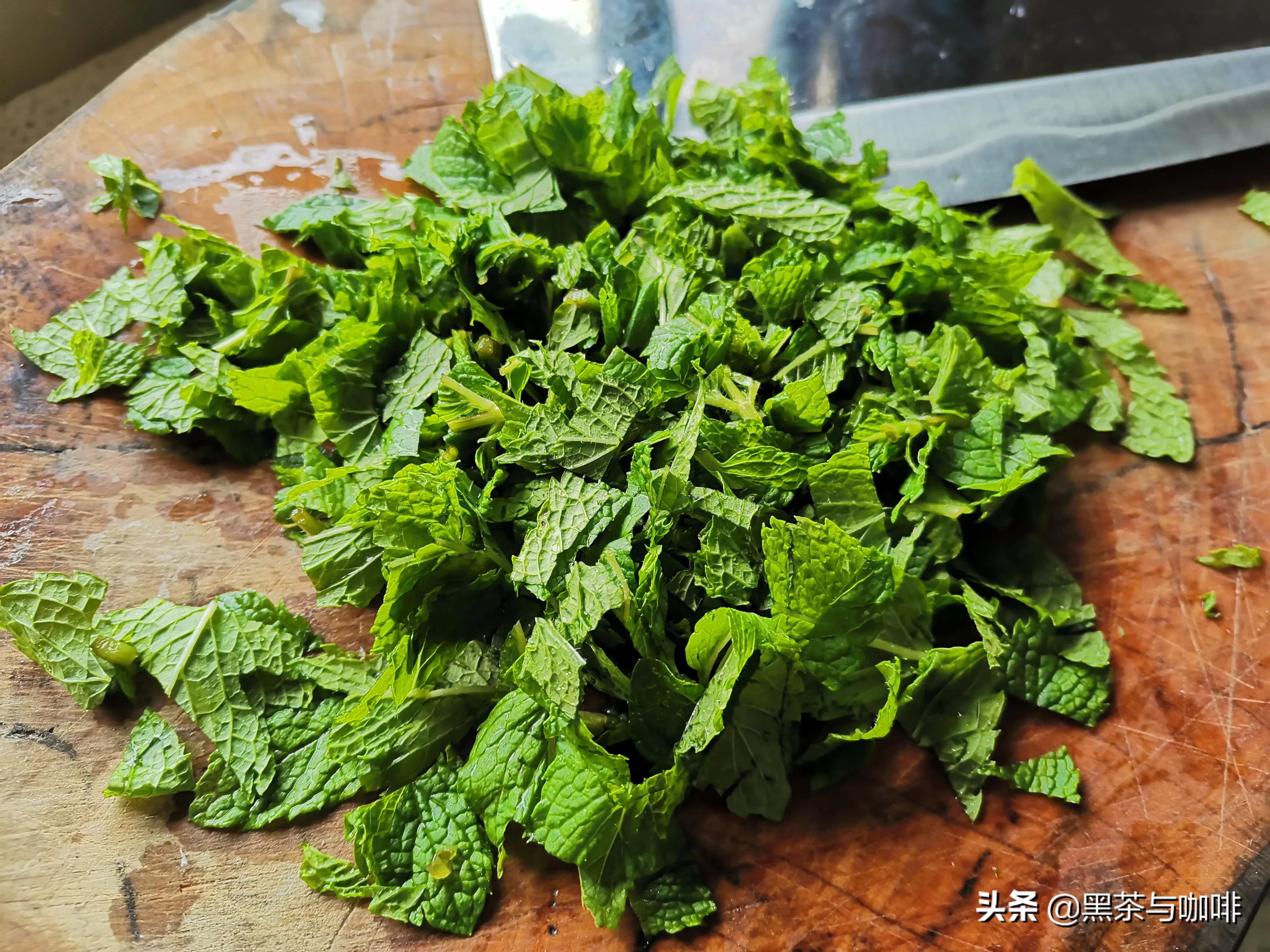 薄荷叶怎么做美食,用薄荷叶怎么可以做成很火的美食