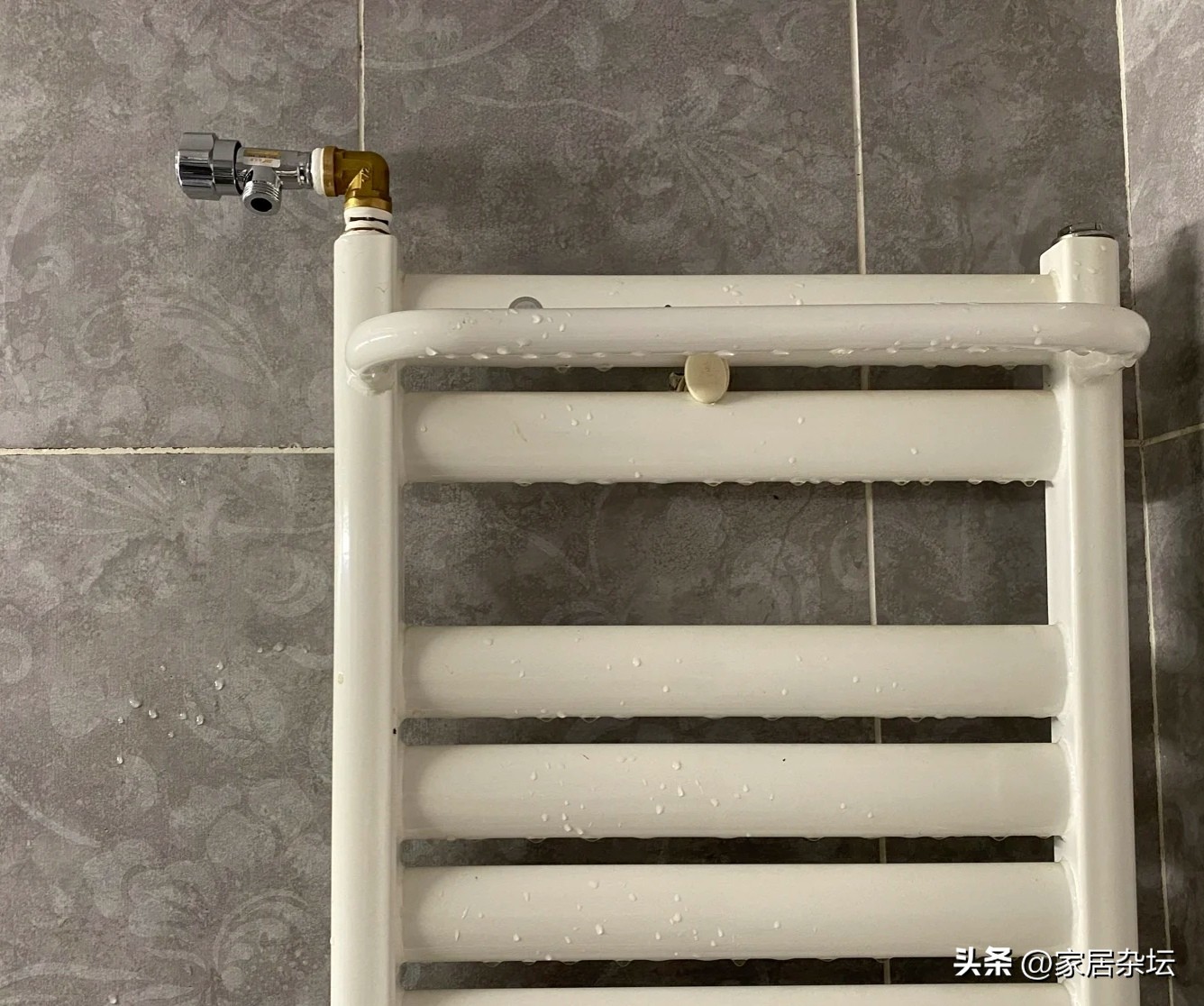 同一个小区有的楼暖气热有的不热,同一个楼为什么别人家暖气热