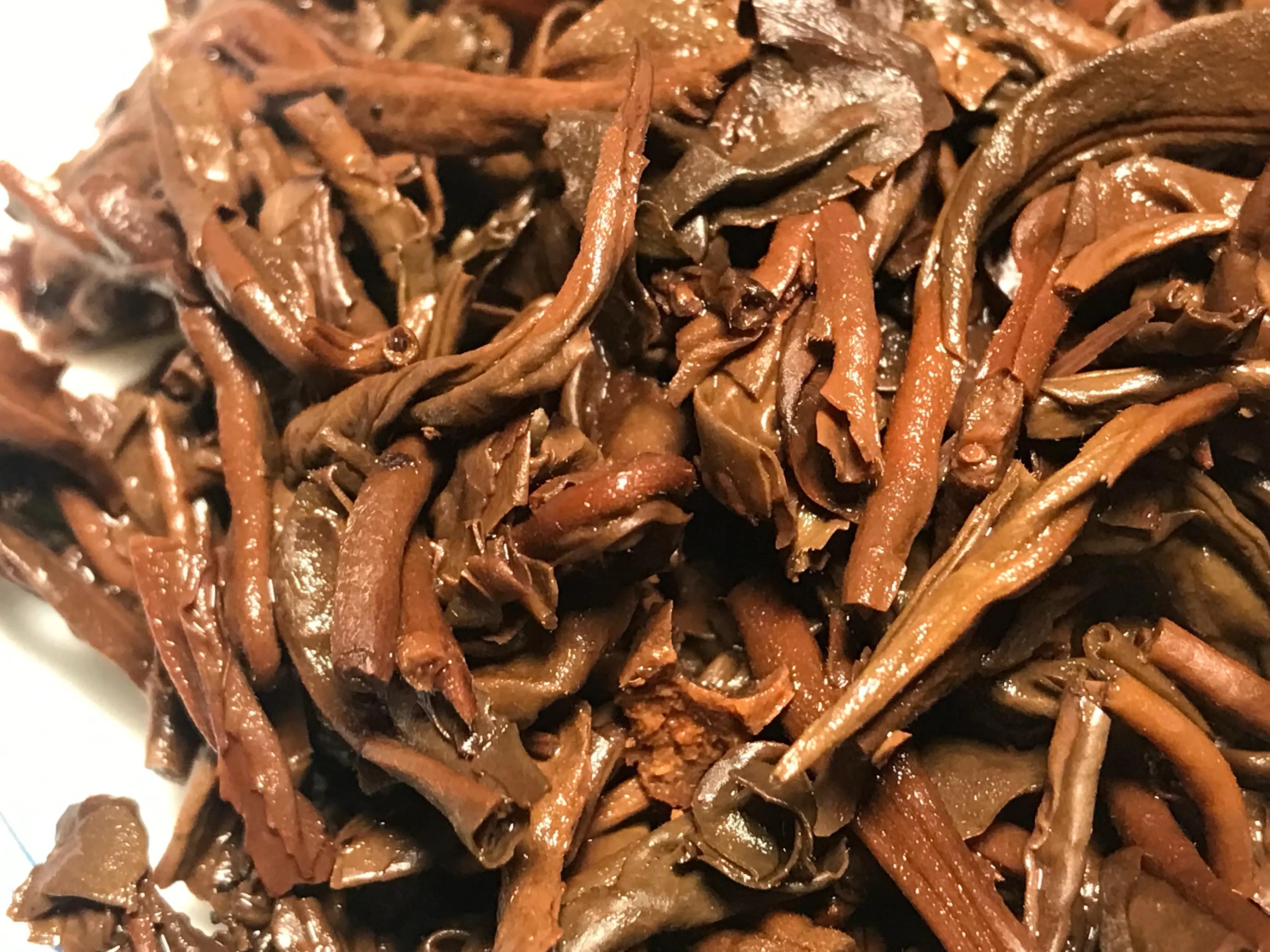 开汤普洱茶,龙园2006年易武老树茶400克价格