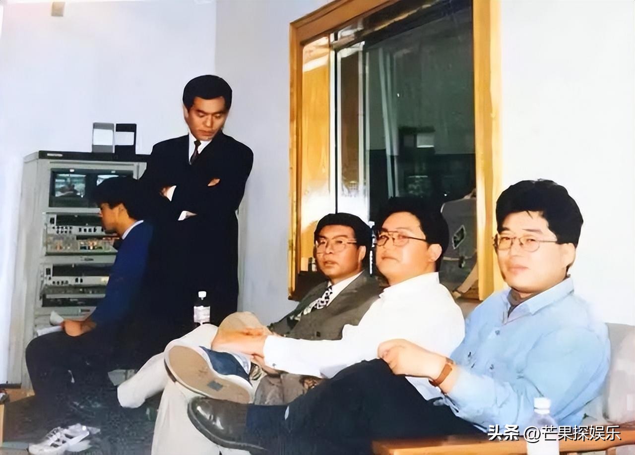 黄健翔卡戴珊赔了多少,黄健翔离婚官司