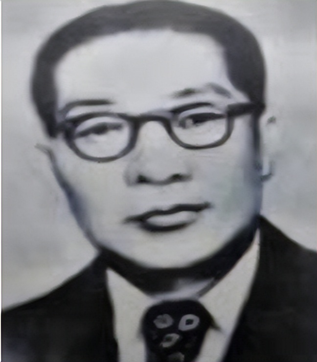 1980年陈香梅访华，会谈间邓公打趣*承志廖**：你这舅舅是“妻管严”