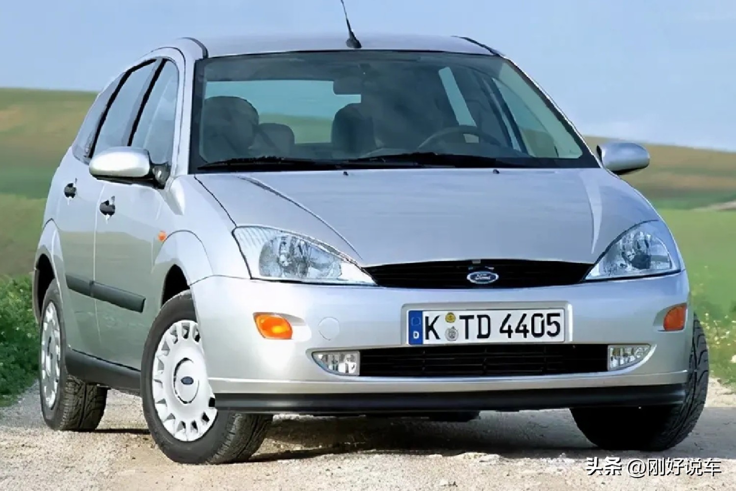 1.5t加6at的福克斯质量怎么样,比轩逸省油耐用的车型