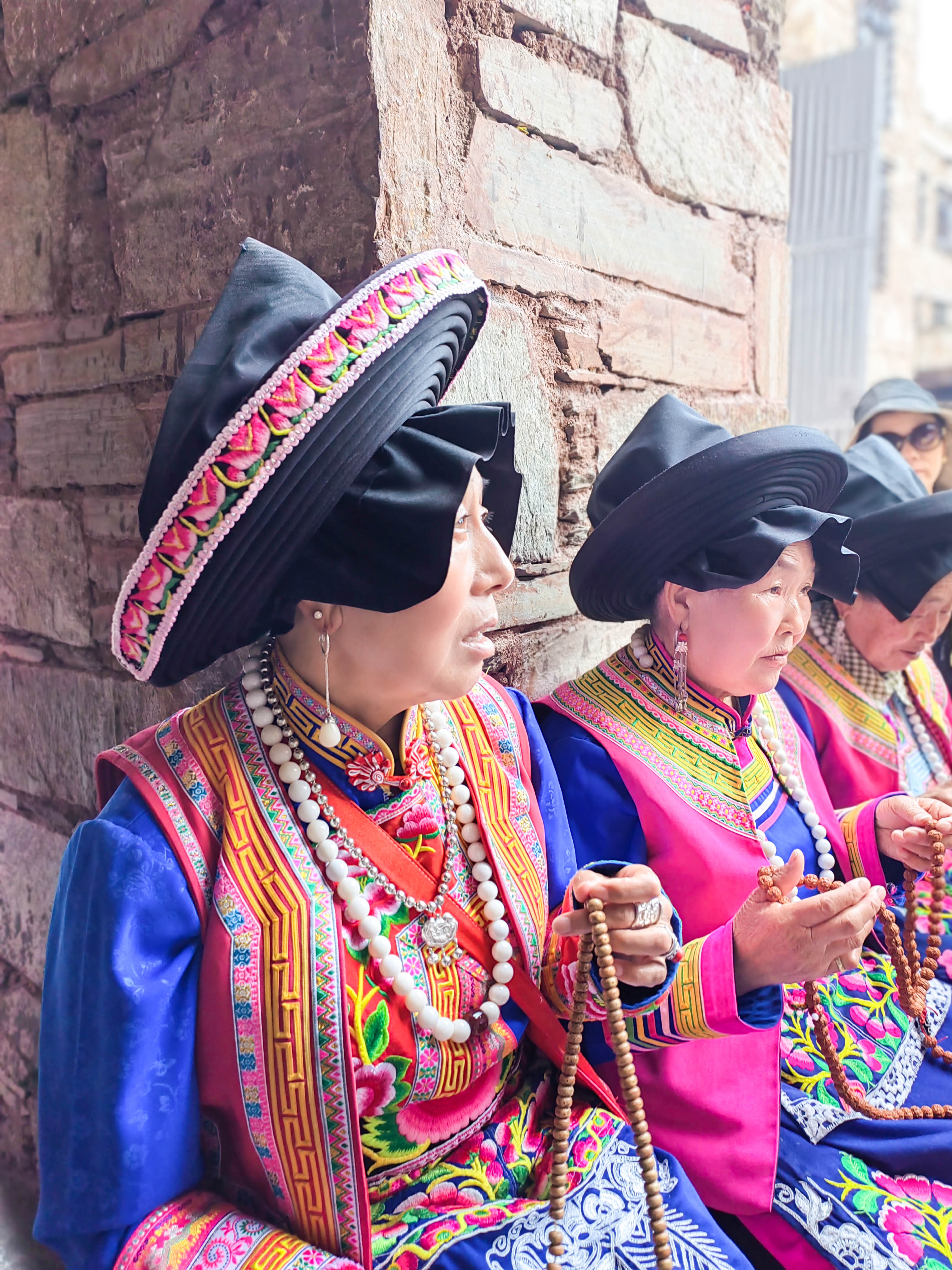 羌族云朵上的舞者,歌曲云朵上的羌族