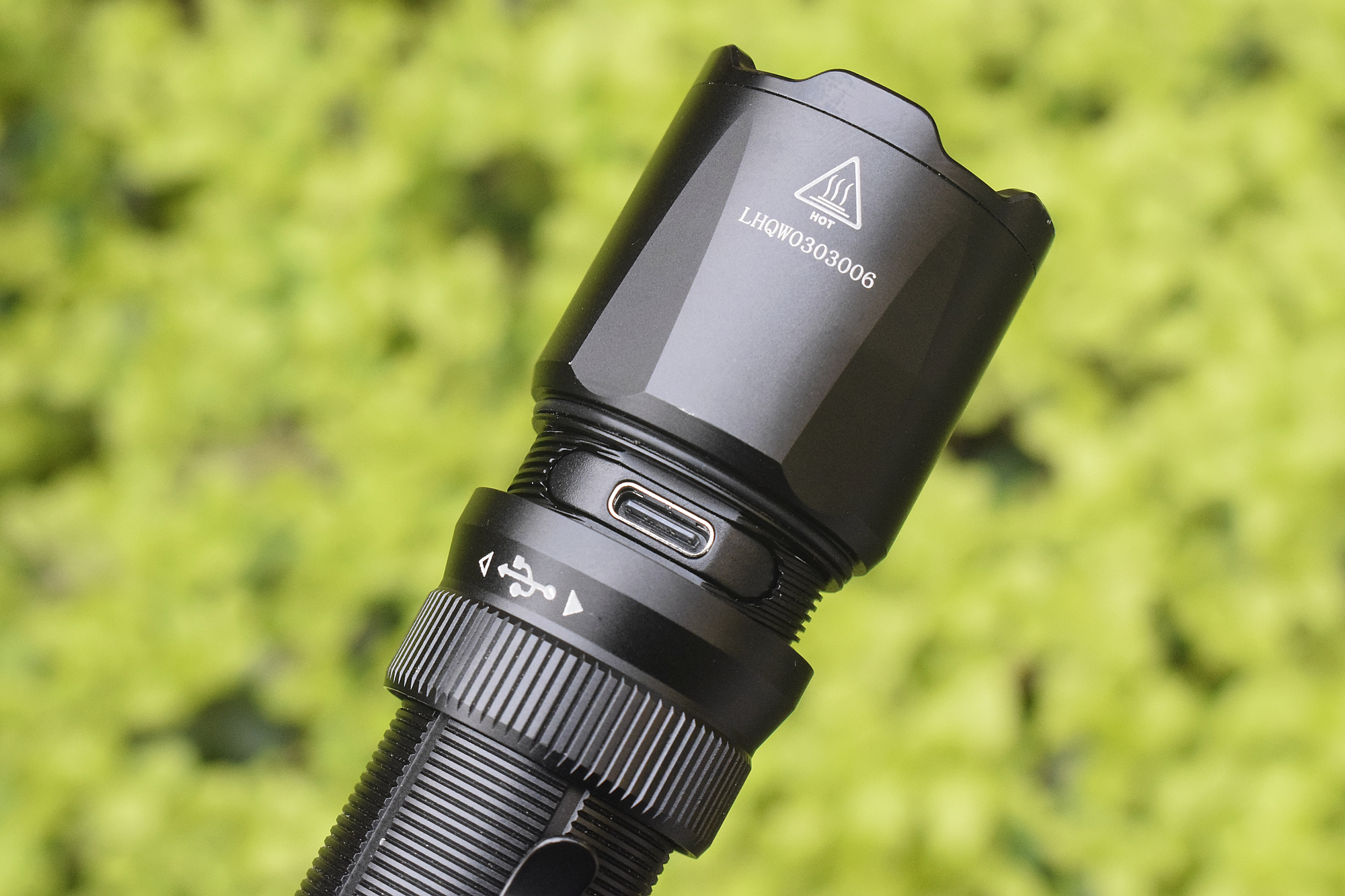 性能强悍再升级，Fenix菲尼克斯TK20RV2.0战术手电体验