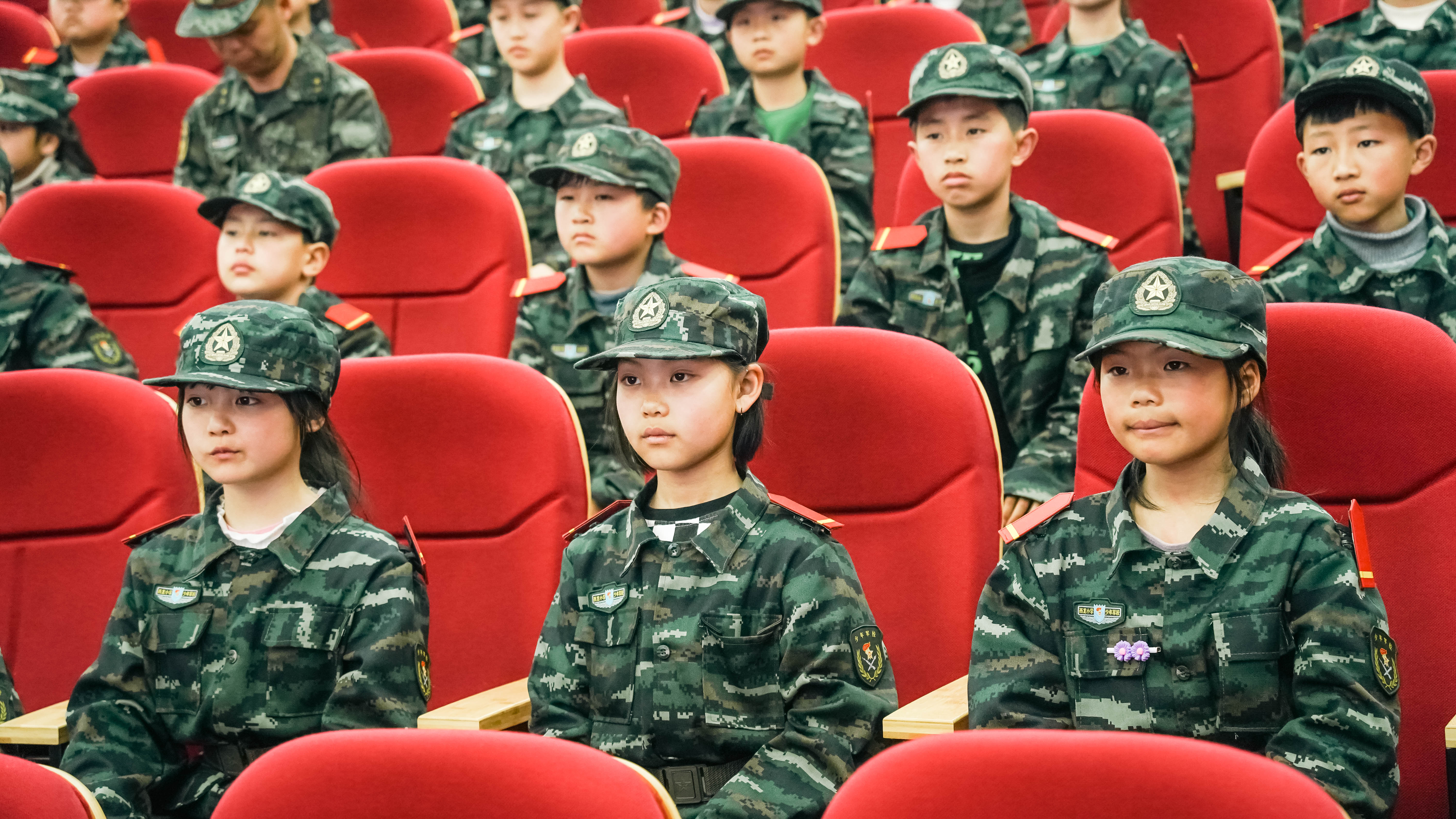 成都自强军事夏令营,成都兵心少年夏令营