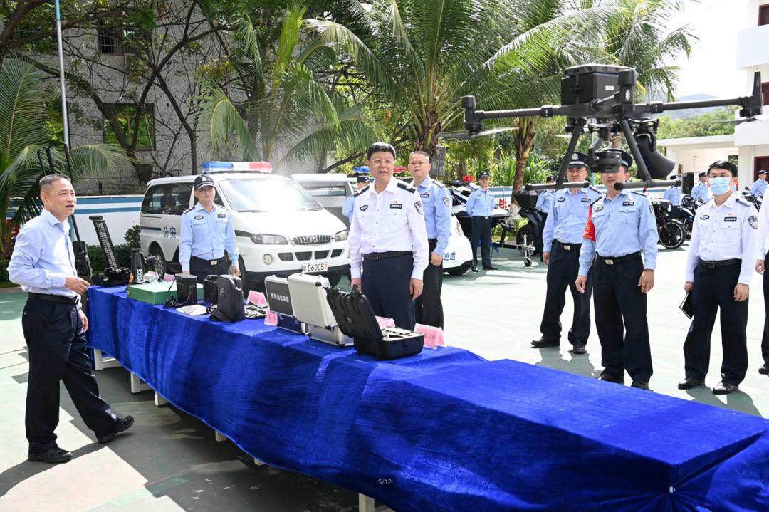 闫希军公示海南省政府,周哲到罗山县公安局调研指导工作