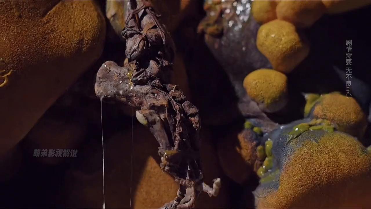 脖子和肩膀长了好多痘痘,女人肩上长痘痘