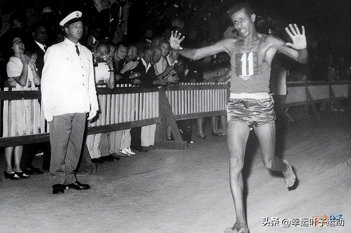 亚瑟士为什么被称跑鞋之王,亚瑟士为什么称为跑鞋之王