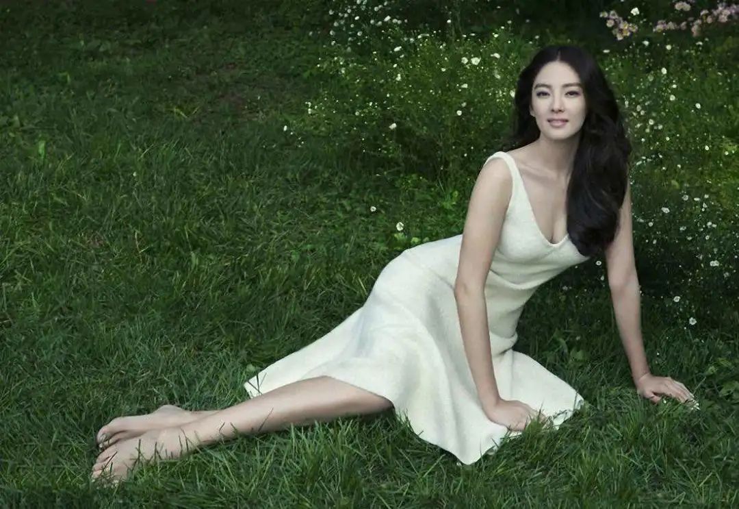 珠圆玉润的女星不比瘦美人香吗,瘦出排骨胸的5大女星