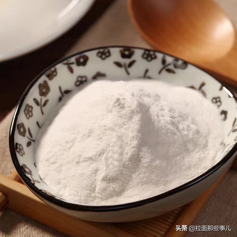 今天才知道,海蜇皮,鸭血都加了“魔芋胶”,看完再决定买不买