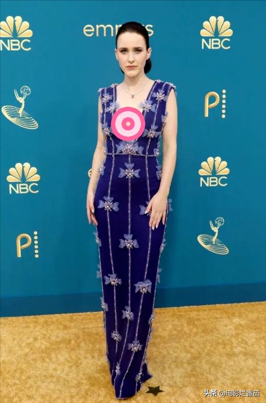 艾美奖红毯怪奇物语,艾美奖红毯走法