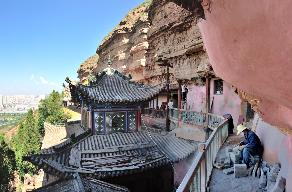 鎺㈠瑗垮煙鍙ら亾鐢樿們鏁︾厡涓濈桓涔嬭矾,鍏充簬涓濈桓涔嬭矾涓婄殑瑗垮畞