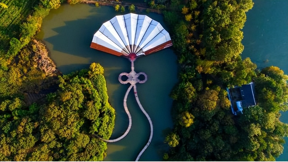 中国最受欢迎的十大端游,中国最受欢迎自驾游318