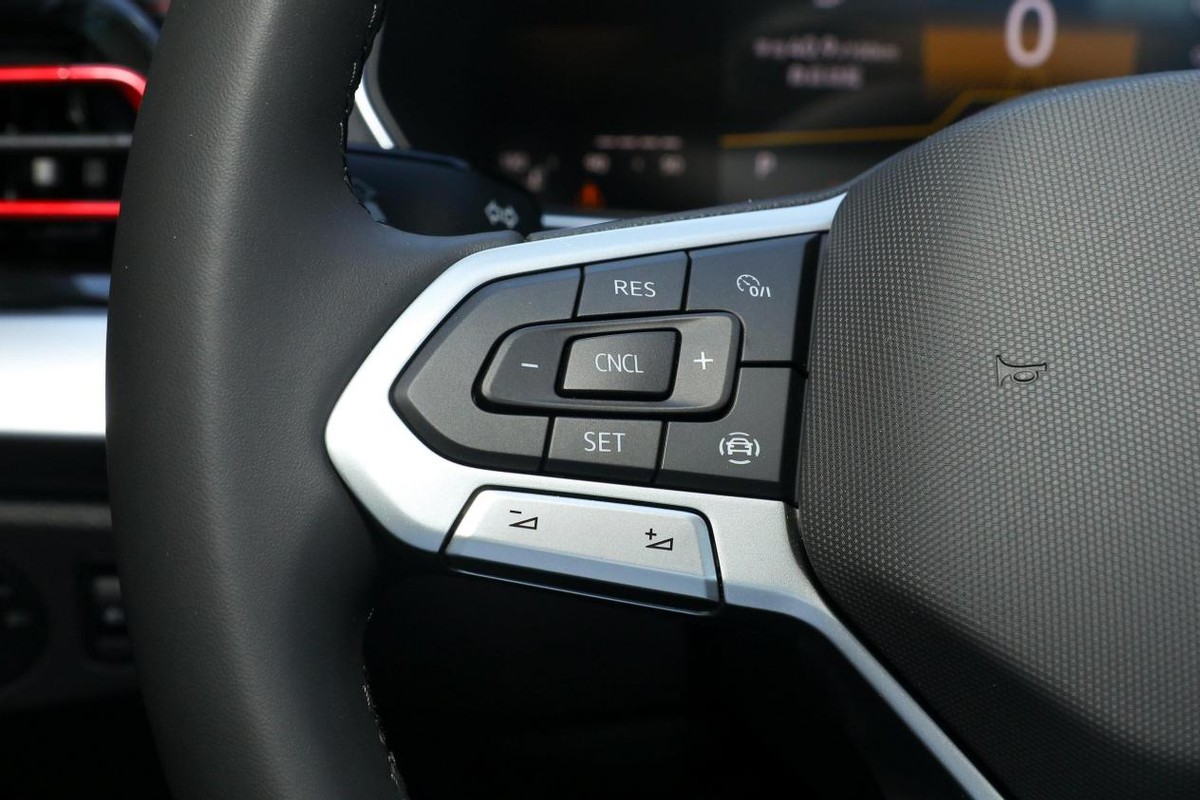 大众朗逸2023款plus1.4t舒适版,朗逸2023款1.5l自动舒适型价格