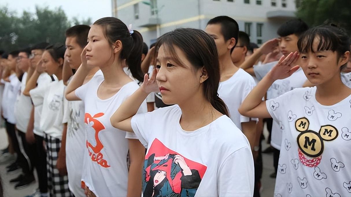 初中成绩特别差还有必要读技校吗,初二男孩成绩不好上技校学什么