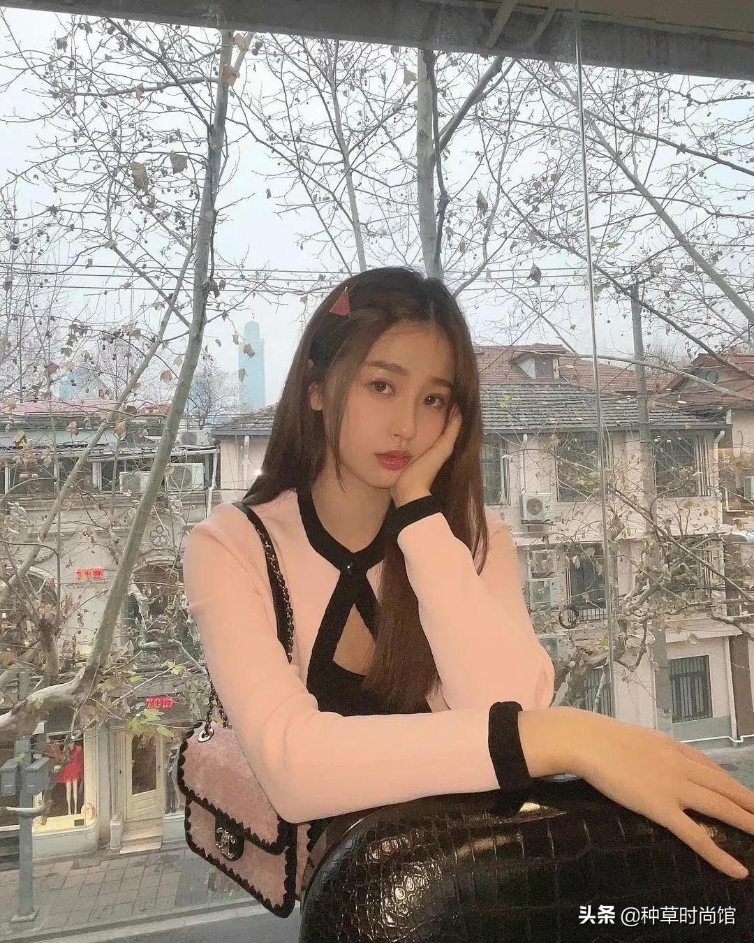 4种不同风格的春季穿搭示范,4种风格20套冬日穿搭照着穿就对了