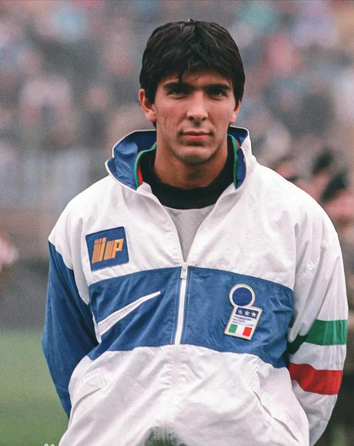 布冯一开始在哪个俱乐部,布冯第一次出场帕尔马