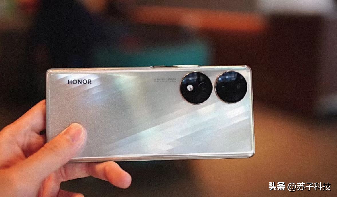 荣耀70系列正式发布售价2699起,荣耀70系列发布售价2999起