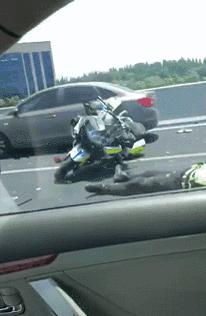 辅警为什么是许多年轻人找工作的第一选择？看看各地辅警的工资。