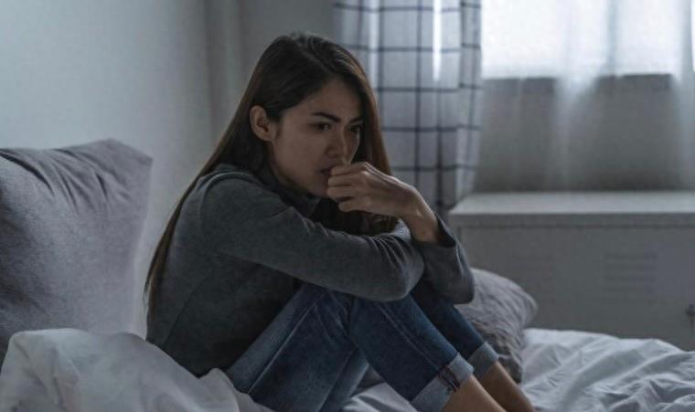 女性雌激素缺少身体出现什么症状,哪些现象说明雌激素低