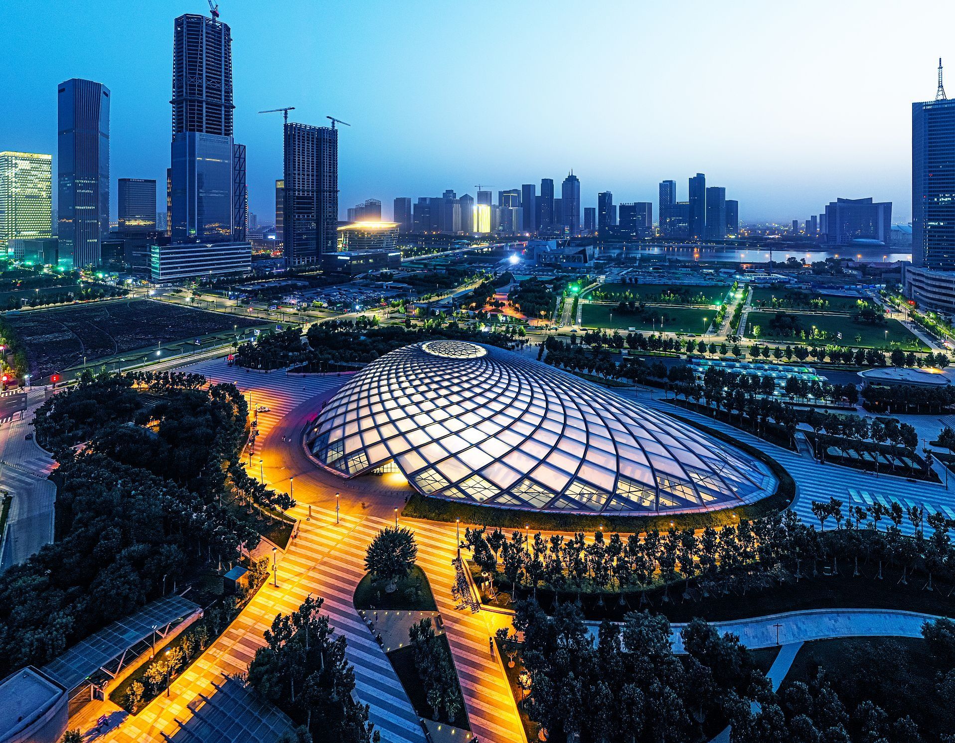 滨海新区到大连跟团旅游,长安滨海新区旅游景点