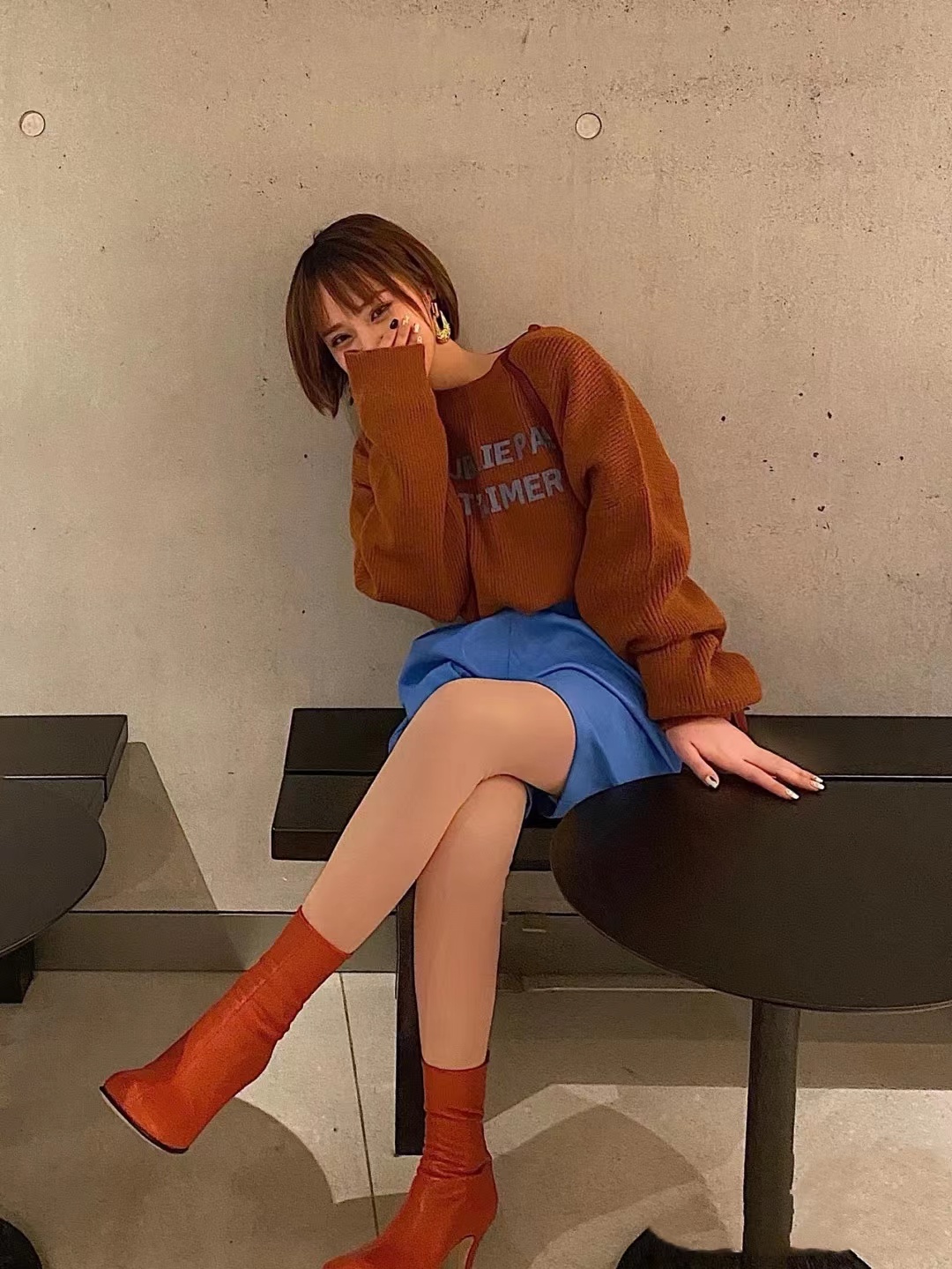 橘色鞋子怎么搭配袜子好看,橘色鞋子怎么配西装