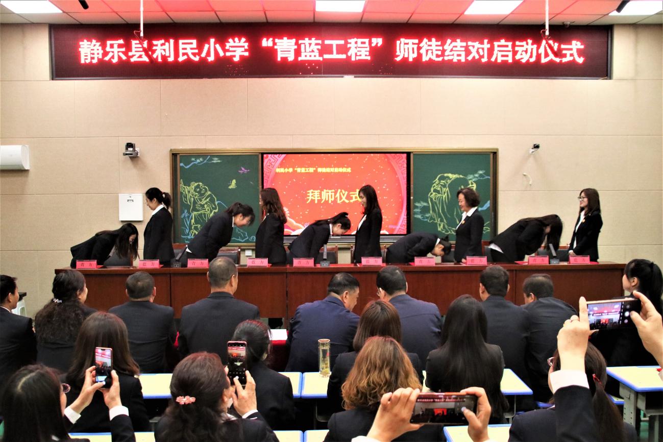 闈掕摑宸ョ▼鎼烘墜鍏辫耽甯堝緬缁撳浠紡,闈掕摑鎼烘墜宸ョ▼