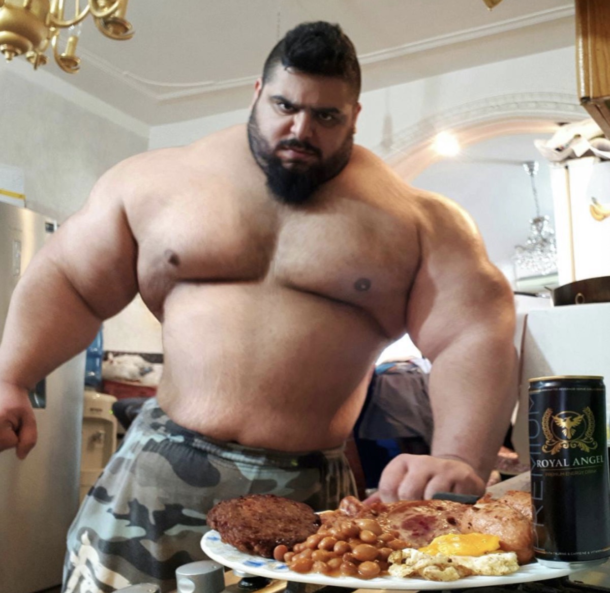 伊朗绿巨人格斗的视频,伊朗绿巨人被2分钟ko