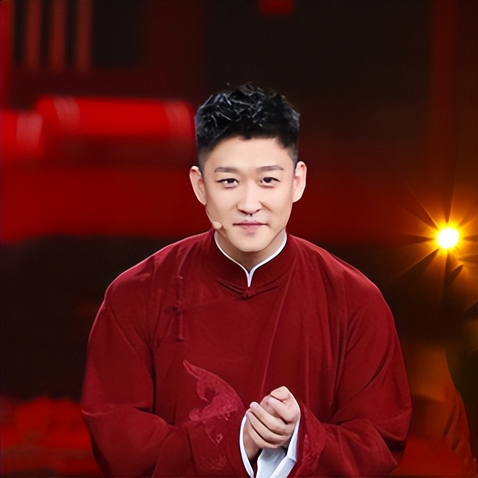 郭德纲讲述曹云金岳云鹏事件,当岳云鹏得知郭德纲被曹云金羞辱