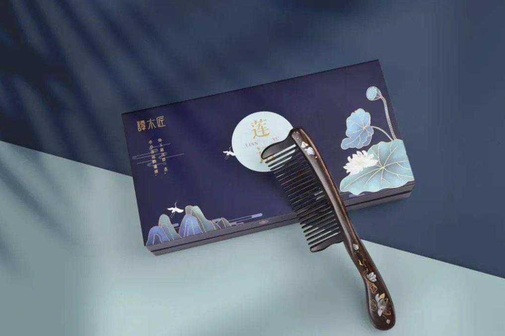 多数员工是残疾人，靠2元钱的木梳，谭木匠怎样创造出10亿财富？